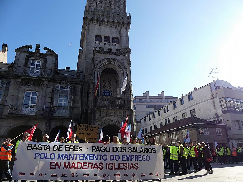 17-11-18 ManifaMaderasIglesiasPorrinhoMos21.JPG